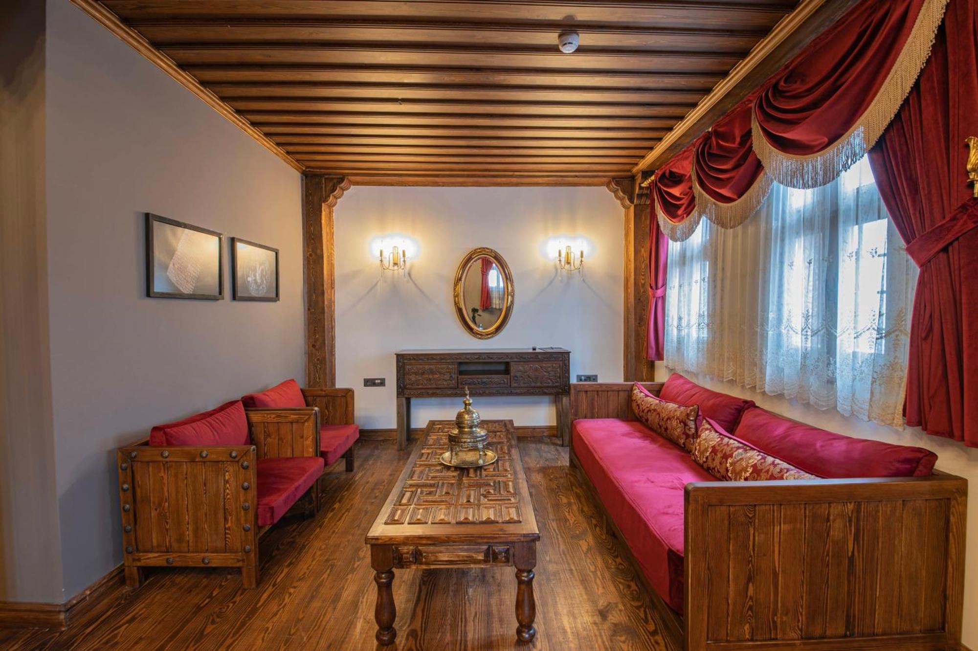 Four Mansions Hotel قيصرية المظهر الخارجي الصورة
