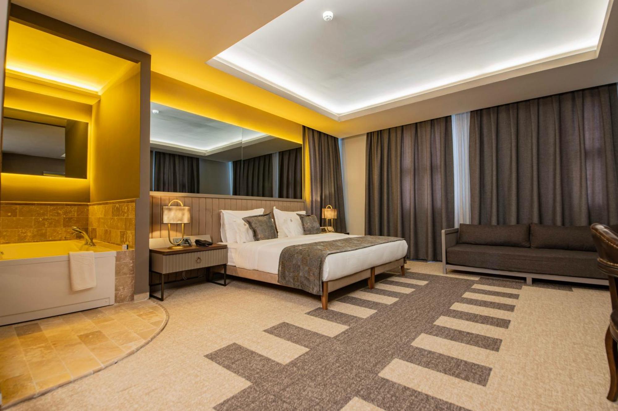 Four Mansions Hotel قيصرية المظهر الخارجي الصورة