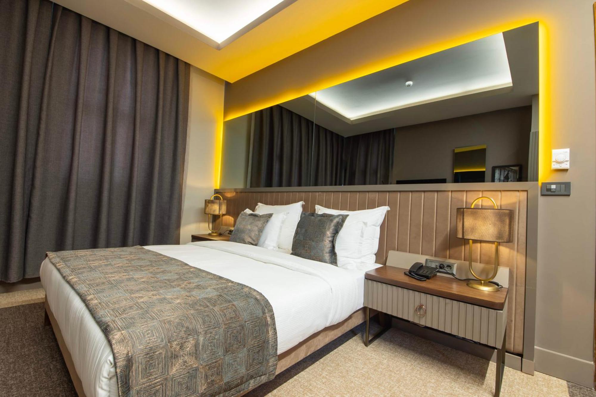 Four Mansions Hotel قيصرية المظهر الخارجي الصورة