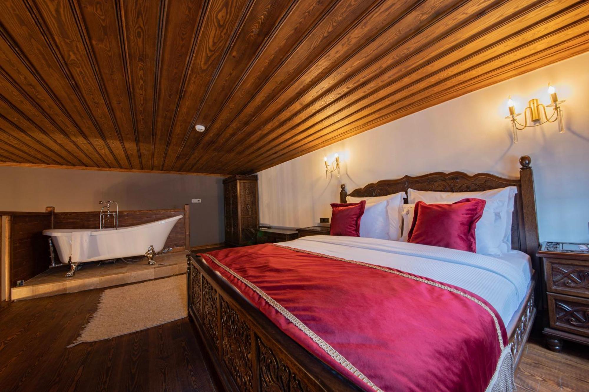 Four Mansions Hotel قيصرية المظهر الخارجي الصورة