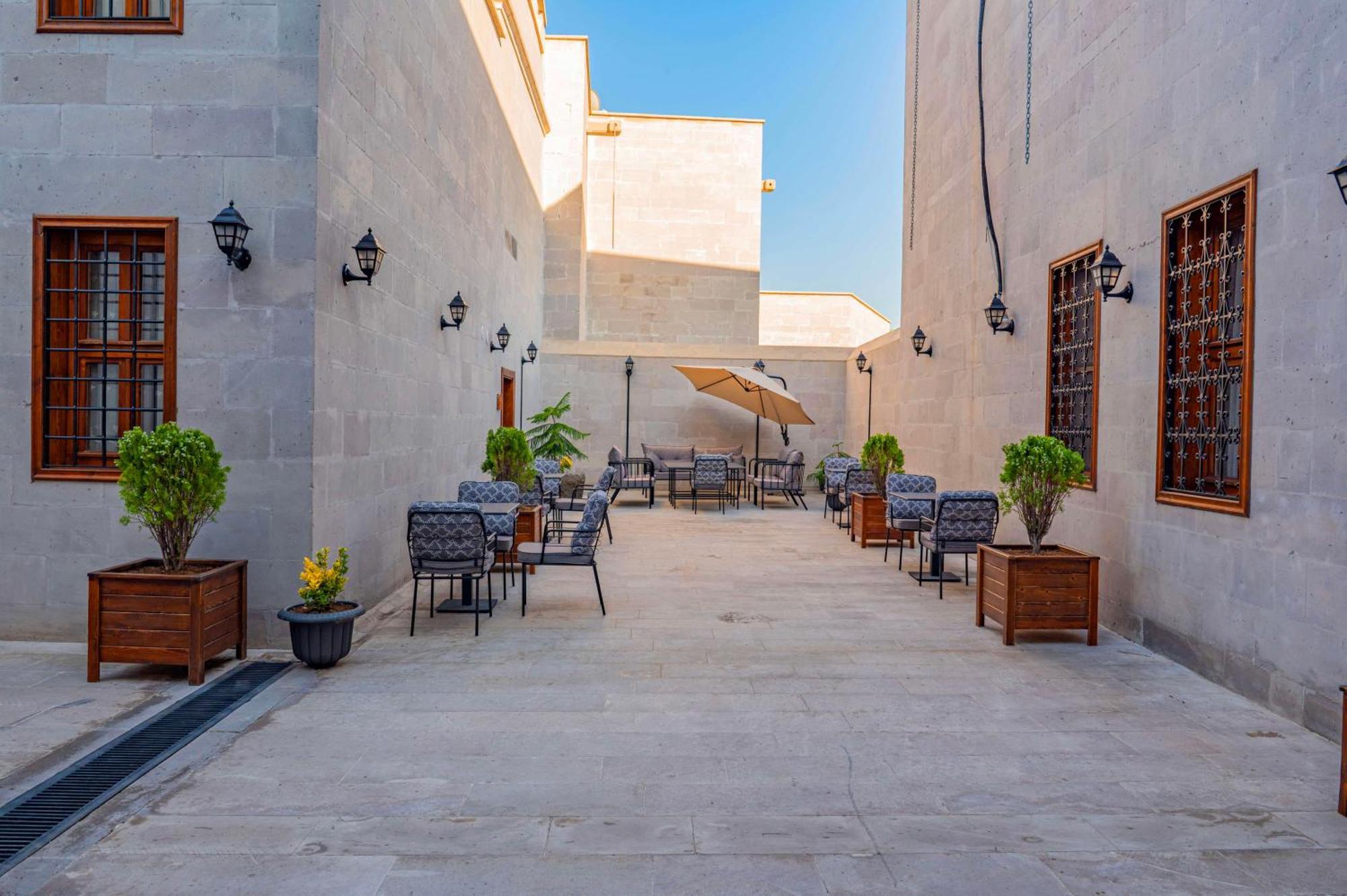 Four Mansions Hotel قيصرية المظهر الخارجي الصورة